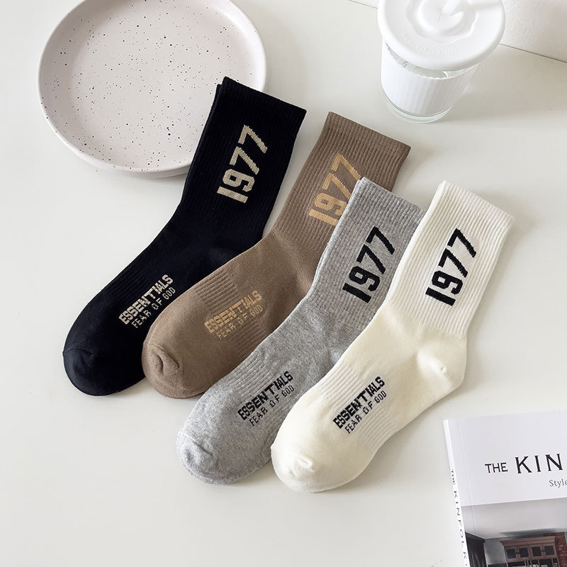 Unisex Fashion Casual Letter Embroidered Socks